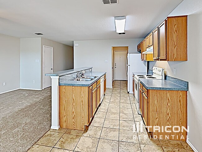Building Photo - 1416 Pine Ln