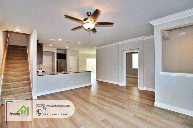 Building Photo - 867 Congaree Ln