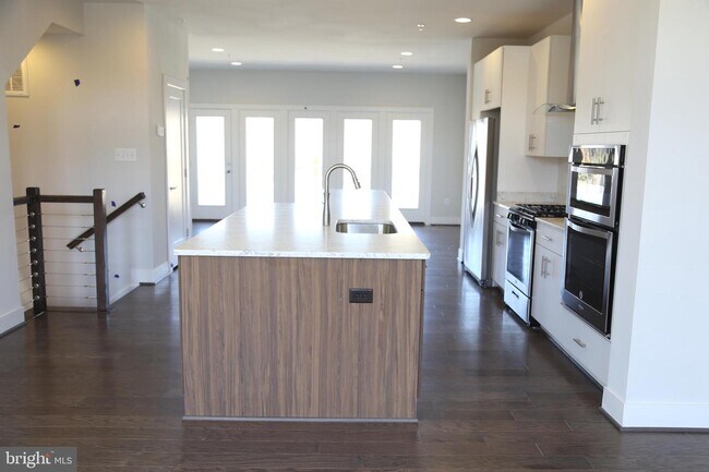 Building Photo - 1416 Piccard Dr
