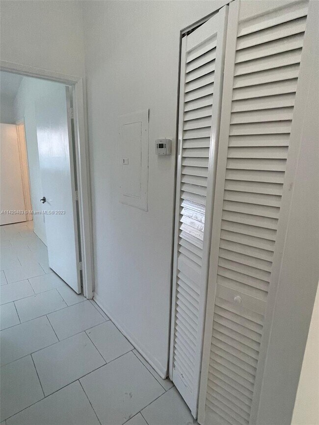 Foto del edificio - 1521 Gabriel St