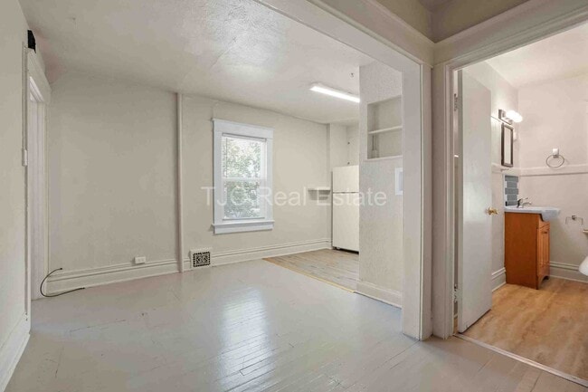 Building Photo - 474-474 S Lincoln St