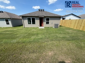 Building Photo - 10300 Marilyn Dr