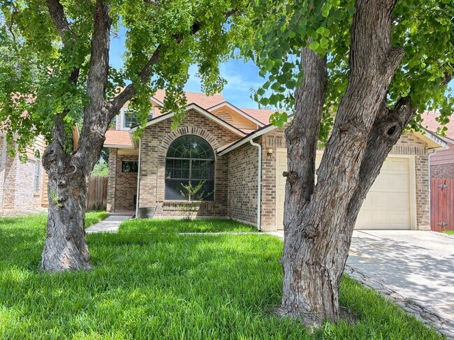 Building Photo - 9947 Echo Plain Dr