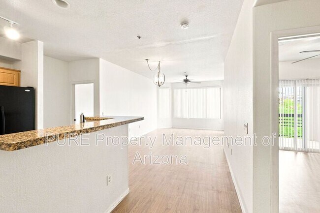 Foto del edificio - 420 W 1st St