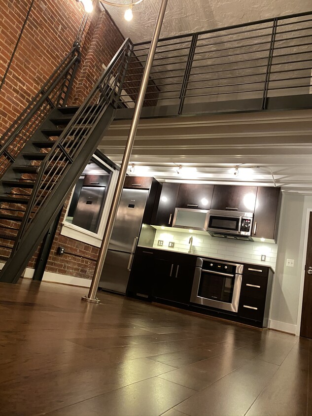 14th Street Studio Loft - 1401 R St NW