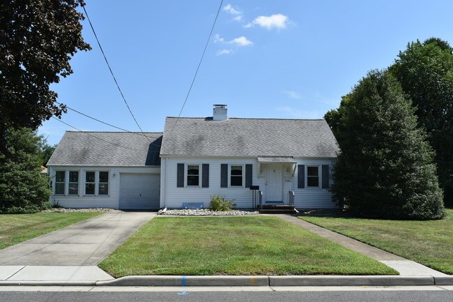 Building Photo - 2186 Village Rd
