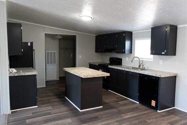 Foto del edificio - 120A Parker Dr