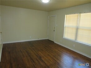 Building Photo - 502 McArthur Dr