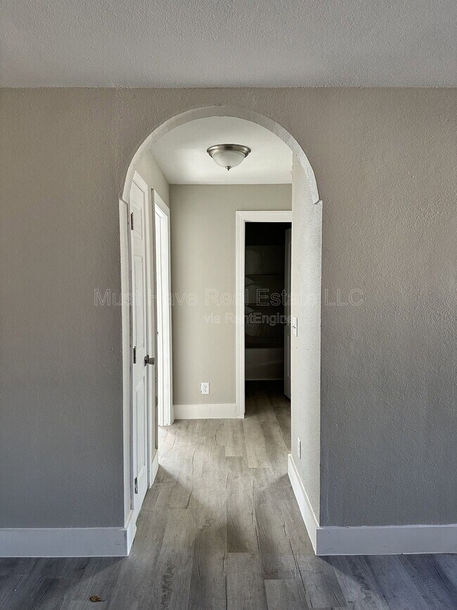 Foto del edificio - 347 4th St SE