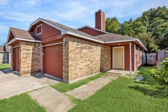 Building Photo - 2613 Alcott Ln