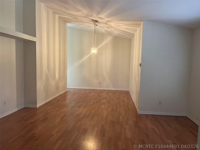 Foto del edificio - 800 French Creek Ln