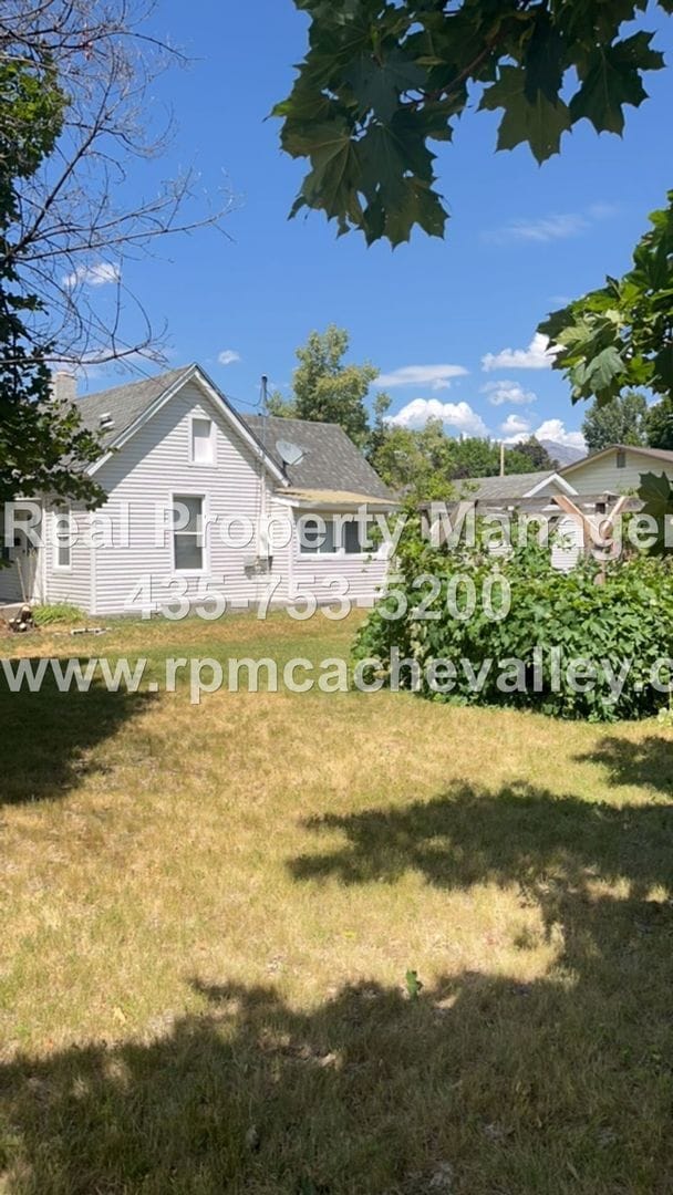 Building Photo - Cozy 2 br home in Smithfield.  Available i...