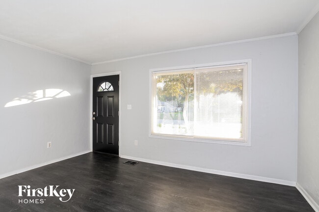 Building Photo - 4880 Hardell Dr