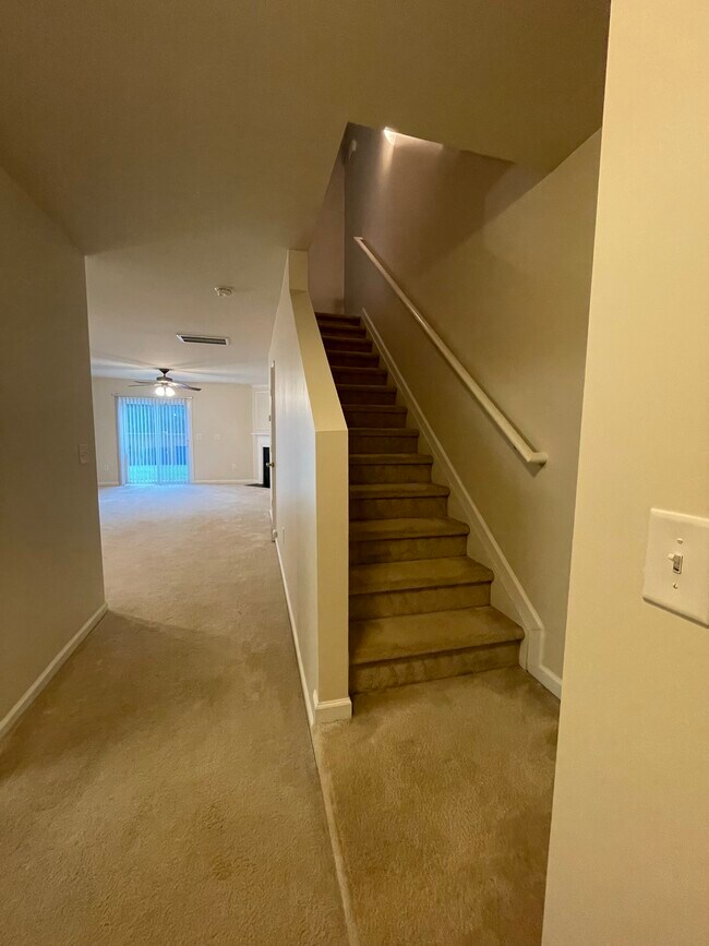 Building Photo - 2948 Berkeley Springs Pl