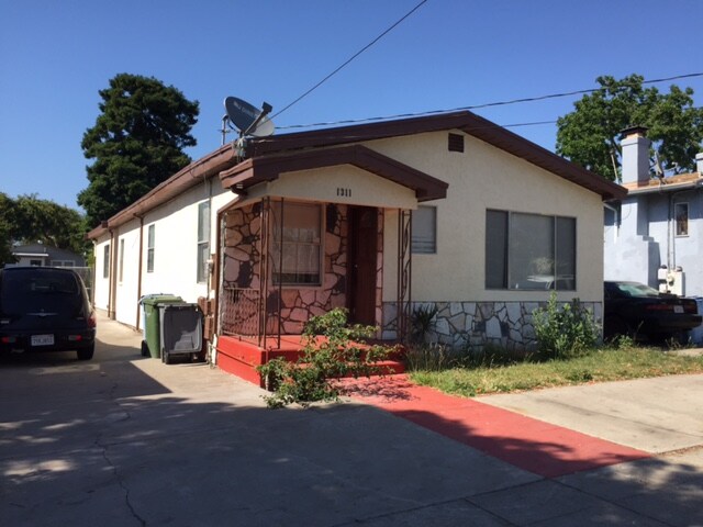 Foto del edificio - 1311 Ward St