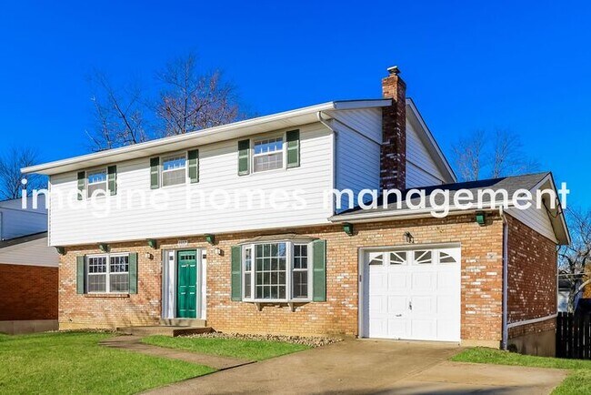 Foto del edificio - Fully renovated 4-Bedroom Home in the Fore...