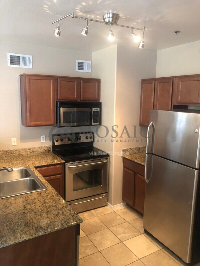 Foto del edificio - 2134 E Broadway Rd