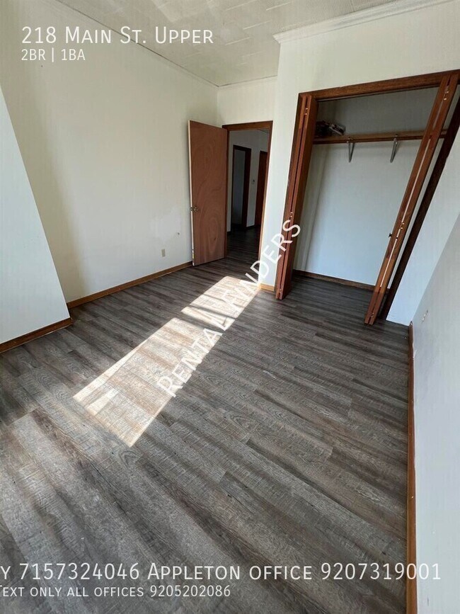 Foto del edificio - 218 E Main St