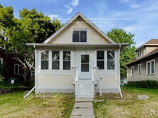 Building Photo - 1024 25th Ave SE