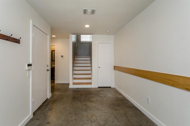 Building Photo - 939 Colorado St