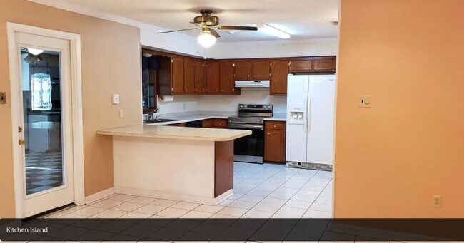 Building Photo - 2155 Oak Knoll Dr, Baton Rouge, LA 70815