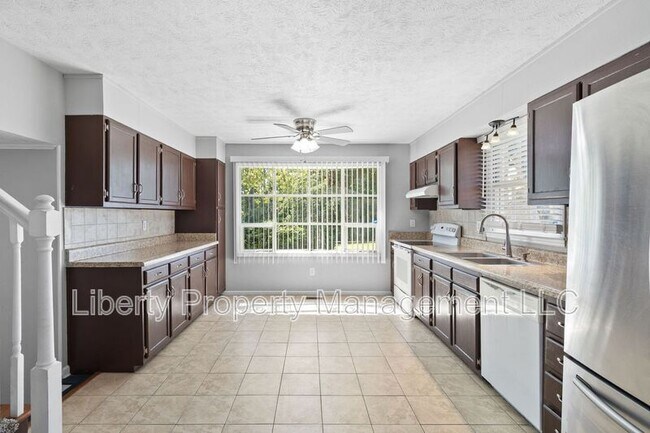 Building Photo - 5406 Leesburg Ct