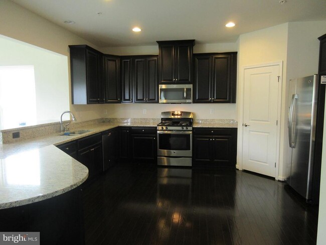 Foto del edificio - 3313 CPT WENDELL PRUITT Way