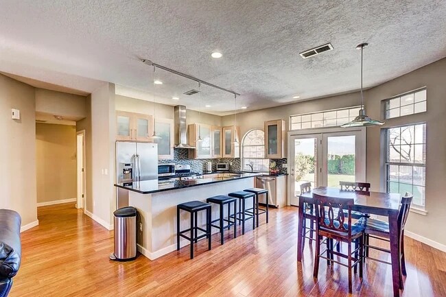 Foto del edificio - 9216 Saguaro St NW