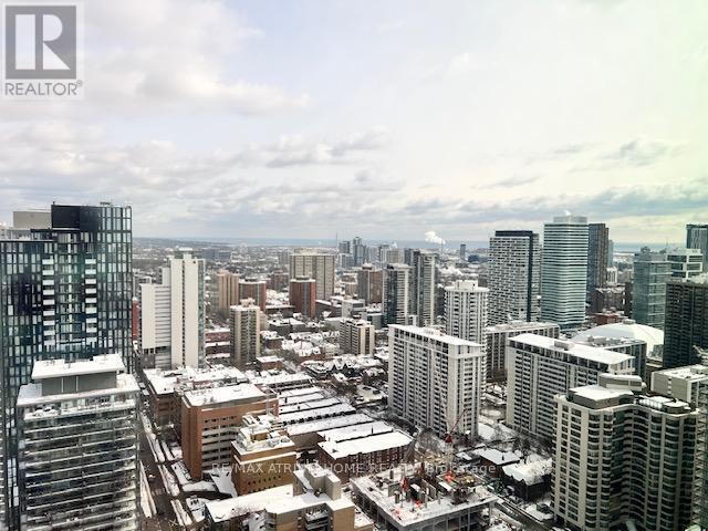 Photo principale - 8-4118 Wellesley St W