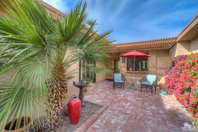 Building Photo - 48 Palma Dr
