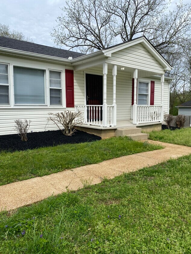 Front walkway leading front porch and front door entry - 809 Virginia Ave