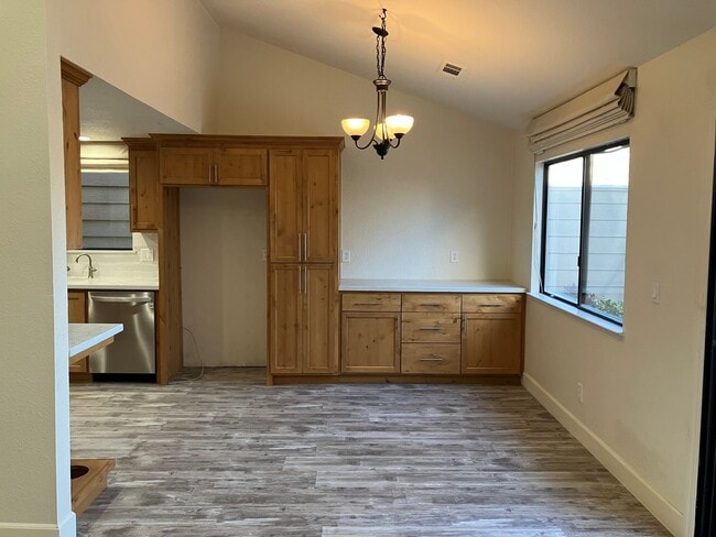 Foto del edificio - 3600 Thomas More Way