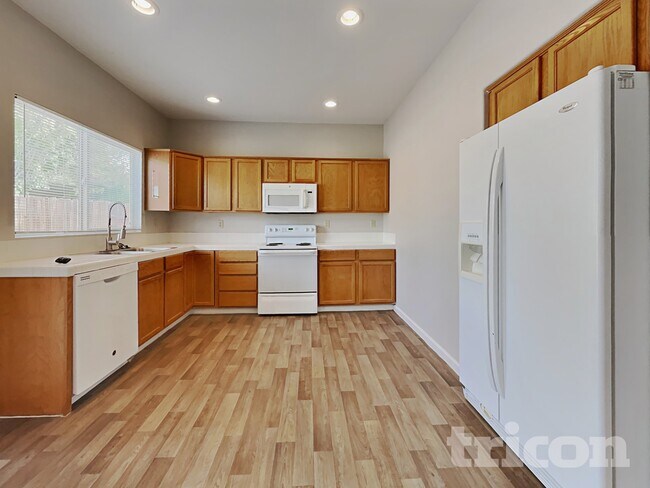 Foto del edificio - 9665 Meadowstar Dr