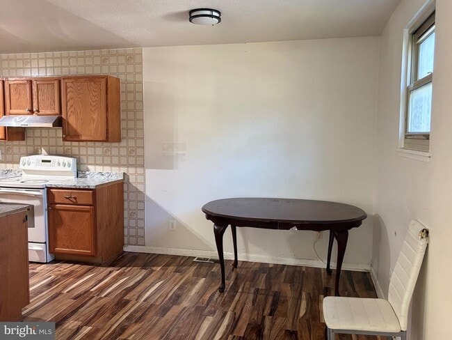 Building Photo - 1201 Abel Ave