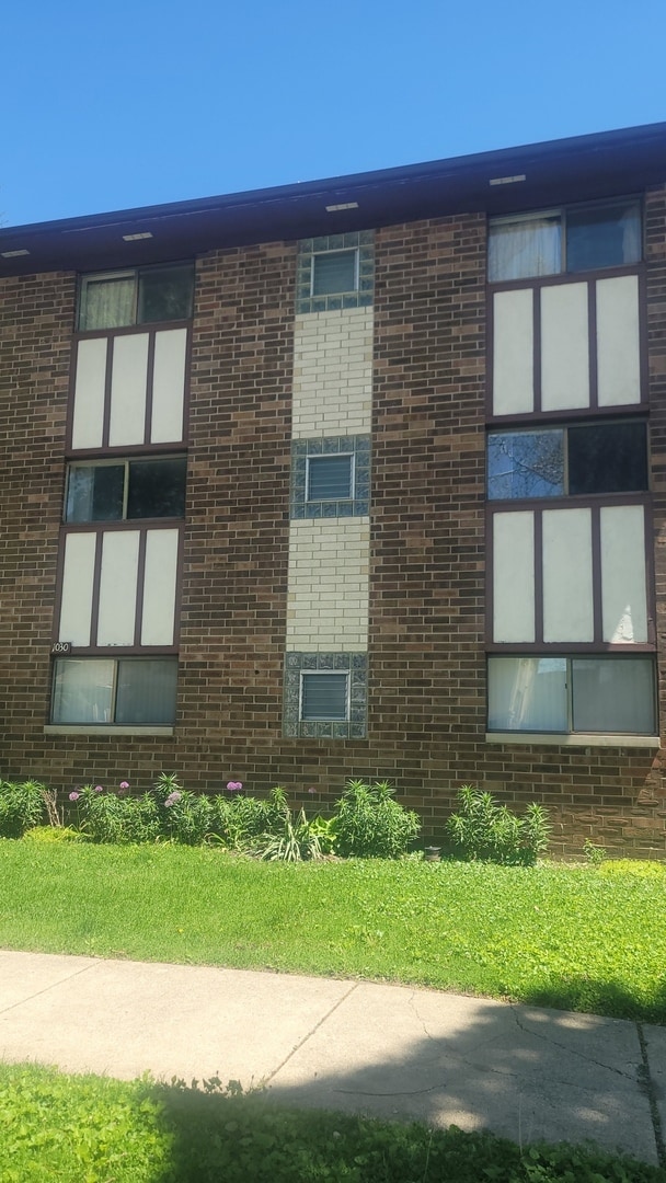 Building Photo - 1030 Dunlop Ave