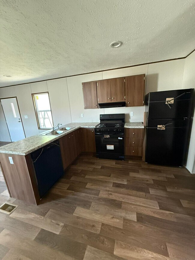 Building Photo - Brand New 2026 Mobile Home