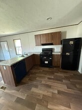 Building Photo - 80 B J Ln