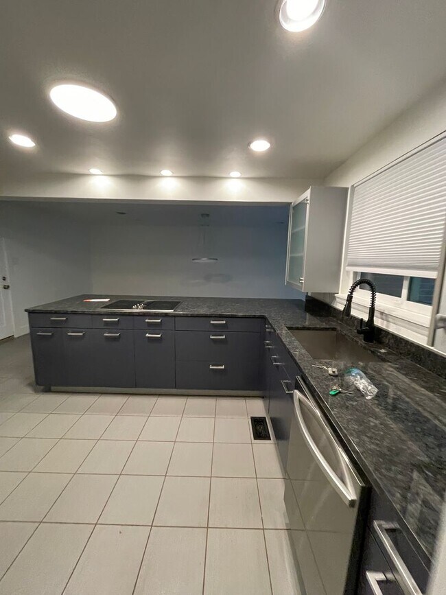 Foto del edificio - STUNNING Four Bedroom Ranch in Denver, CO-...