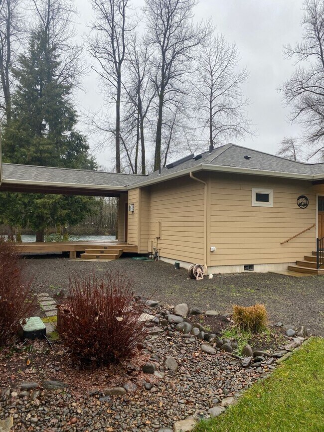 Building Photo - OQ-0000 |