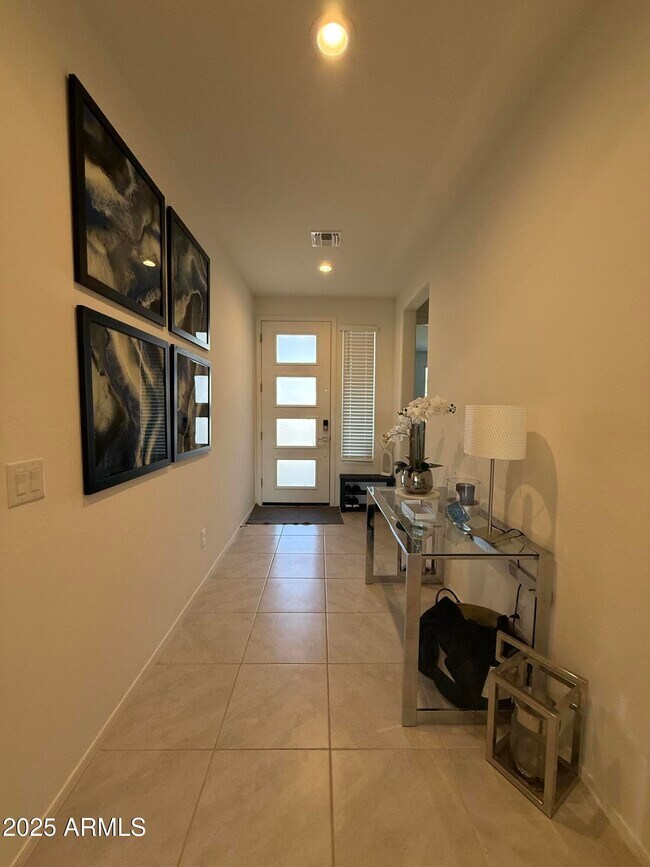 Foto del edificio - 24 S 157th Ln