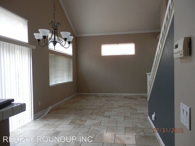 Building Photo - 3 br, 2.5 bath House - 7 Florence Ct