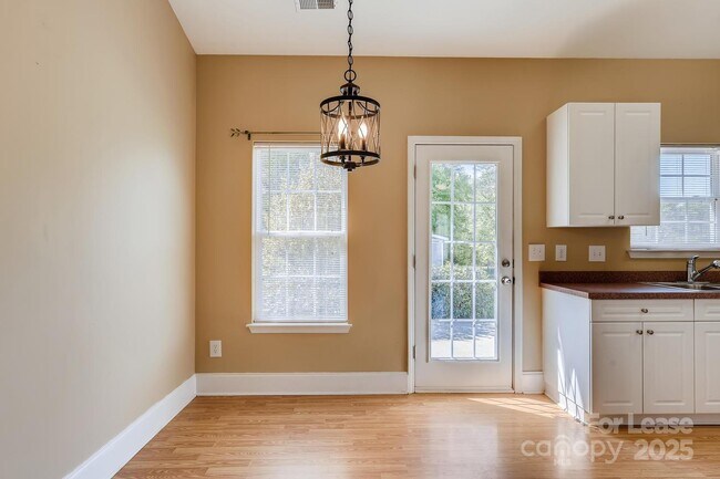 Foto del edificio - 122 Oak Haven Dr