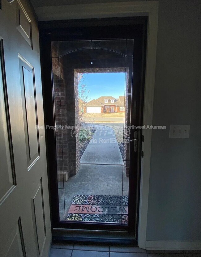 Foto del edificio - 320 Beasley Dr