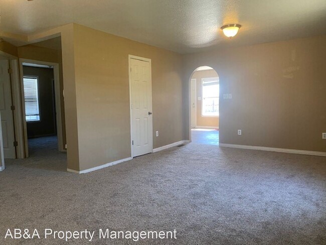 Building Photo - 2 br, 1 bath House - 6175 Jute Rd.