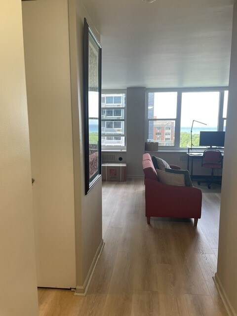 Foto del edificio - 4250 N Marine Dr