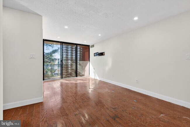 Foto del edificio - 16 S Van Dorn St