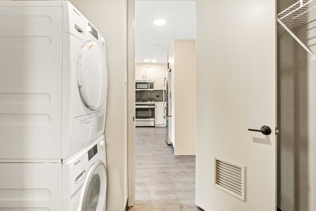 Photo - 1968 W Ogden Ave Apartment