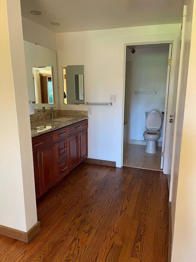 Foto del edificio - Close To Stanford University  3BR/2+1BA - Menlo Park