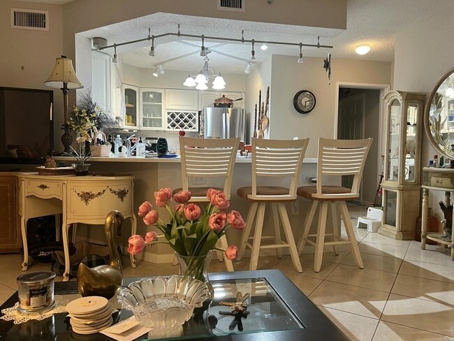 Photo - 100 Scotia Dr Apartment