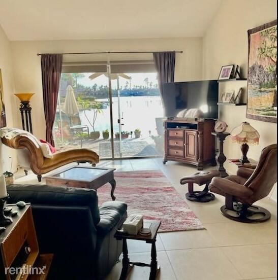 Building Photo - 3 br, 1.5 bath Condo - 75 Lake Shore Dr